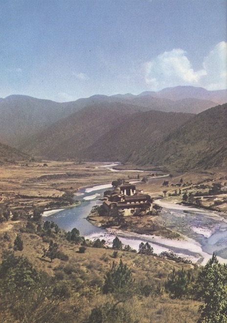 Punakha_dzong_1967.jpg